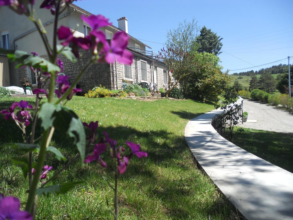 Chez Louis Chambres D'Hotes A La Ferme La Canourgue Exterior foto